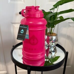 NWT HydroJug Classic in Pomegranate